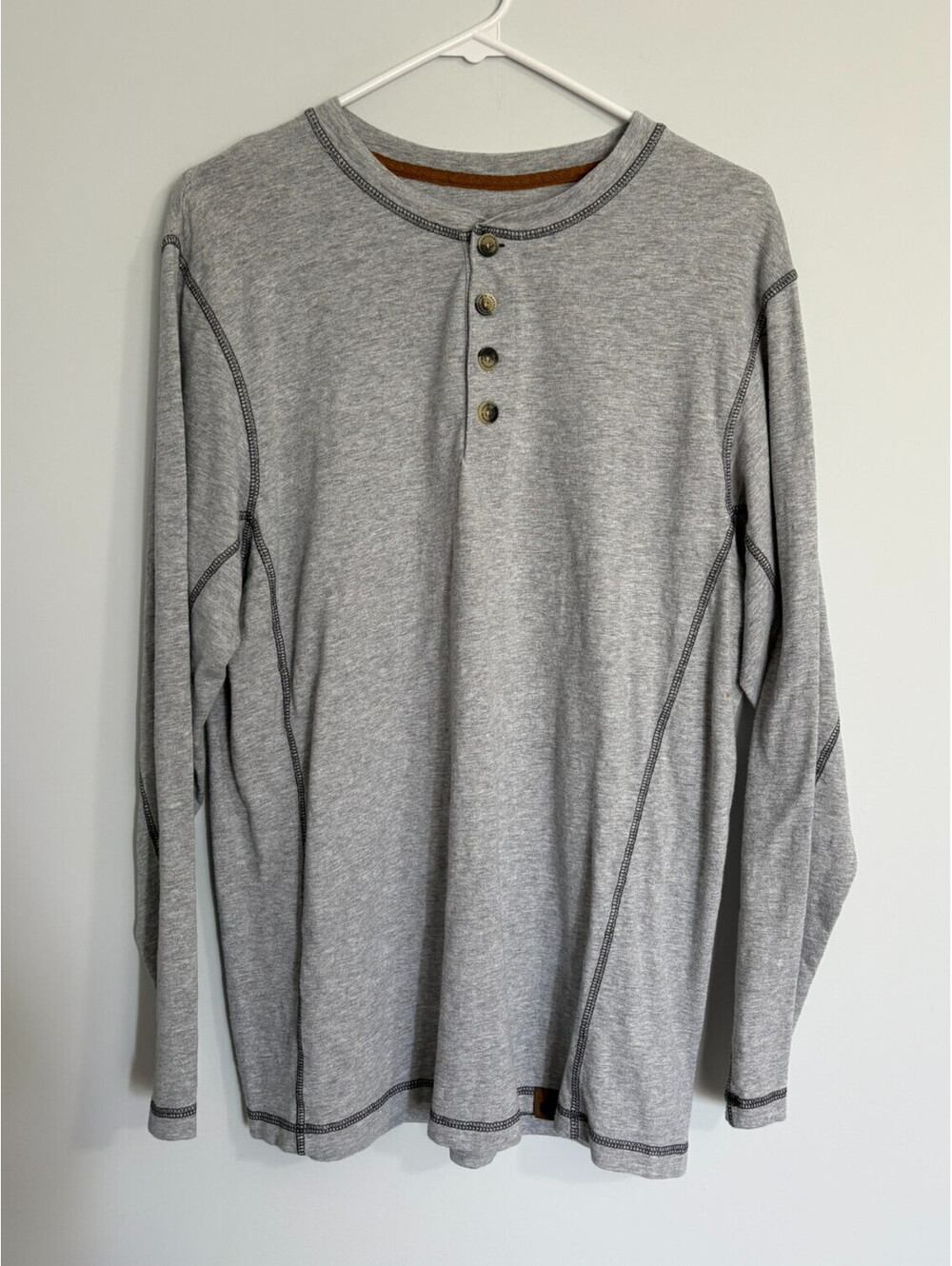 Legendary Whitetails Henley Shirt Mens M Light Gray Contrast Stitch Long Slve